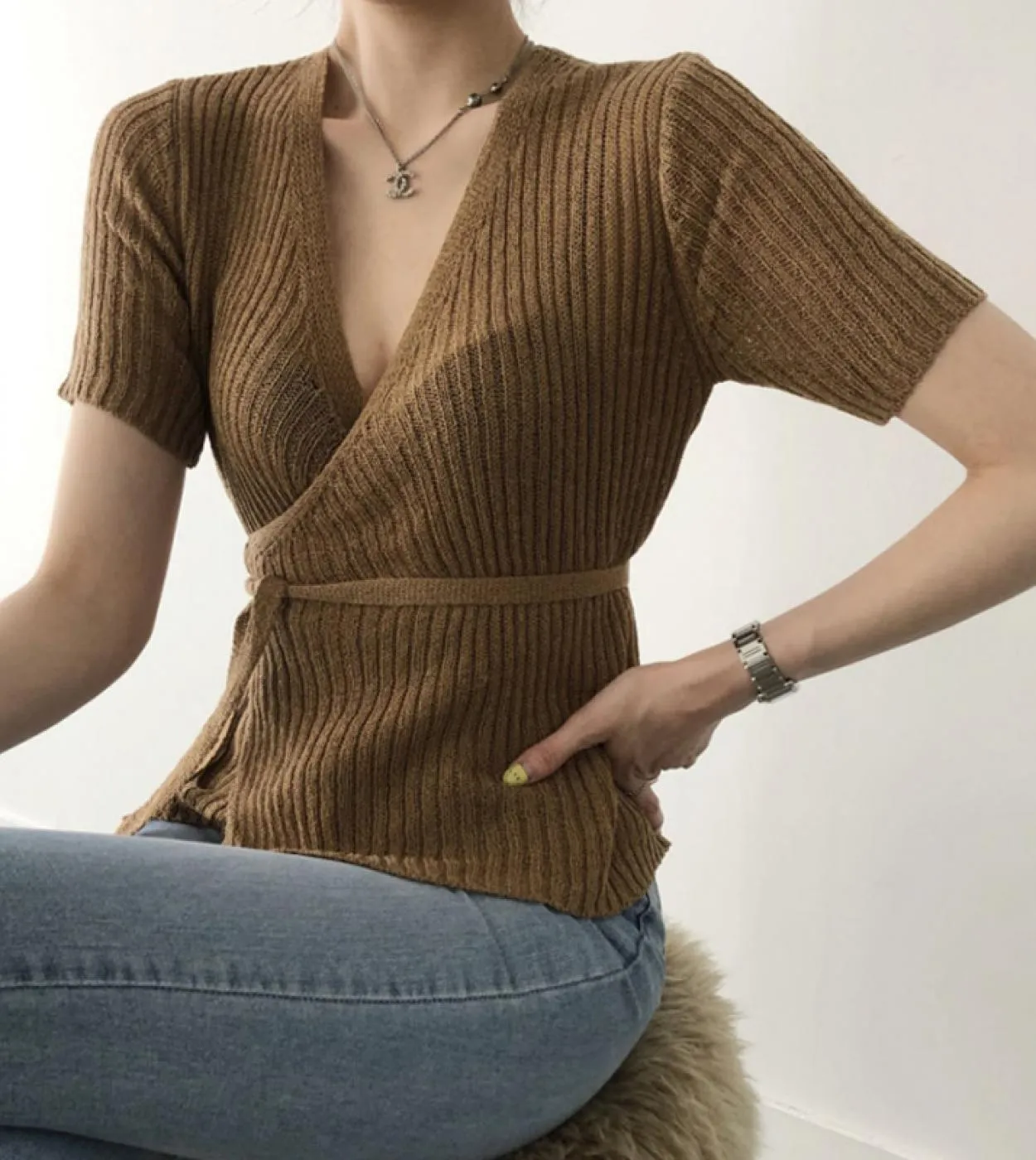 Camicie con scollo a V incrociate estive con fasce Maglieria sottile in seta di ghiaccio Maglie a manica corta Mujer 2023 Camice